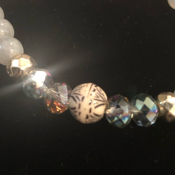 Stretch Beaded Bracelet Blue Multi One Size - Picture 3 of 6